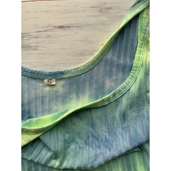 Small, lime green and blue tie dye crop tank top - Picture 6 of 9